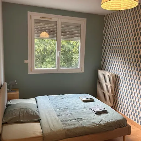 Spacious, Bright 4 Bedroom, 80 M2 הראובילה-סנט-קלייר