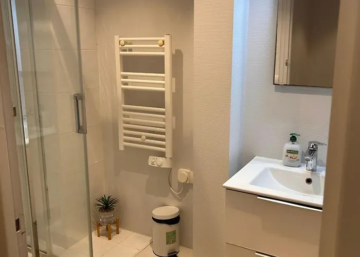 Spacious, Bright 4 Bedroom, 80 M2 * Herouville-Saint-Clair