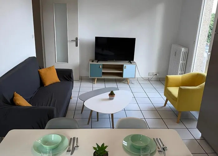 Apartment Spacious, Bright 4 Bedroom, 80 M2 Herouville-Saint-Clair